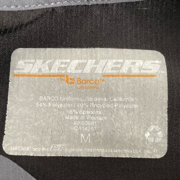 Sketchers by Barco V Neck Scrubs Top Gray Size Medium - Picture 5 of 8
